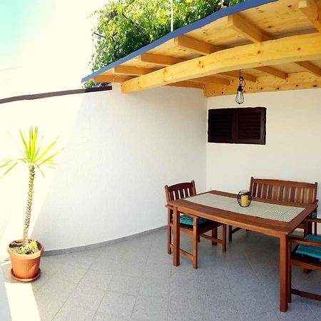 ילסה Apartmani Tina מראה חיצוני תמונה