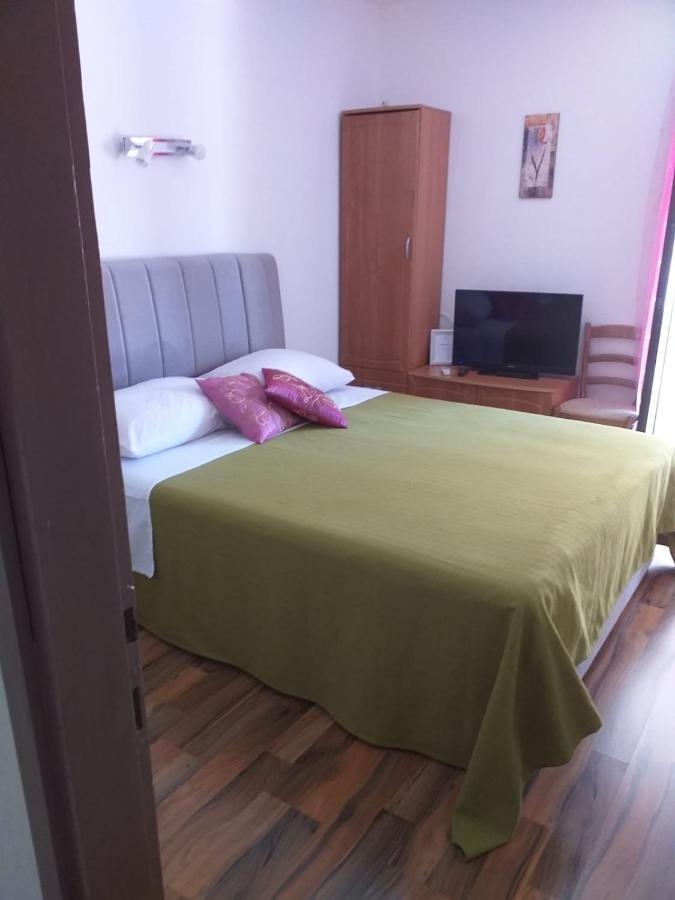 ילסה Apartmani Tina מראה חיצוני תמונה