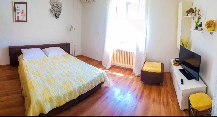 ילסה Apartmani Tina מראה חיצוני תמונה