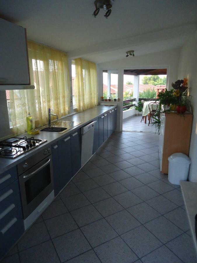 ילסה Apartmani Tina מראה חיצוני תמונה